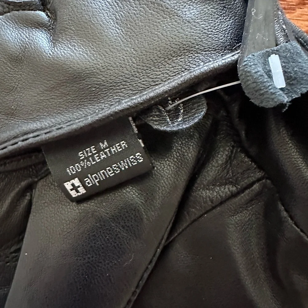 New Alpine Swiss Women’s Dressy Gloves 100% Leather Thermal Insulation, Sz M.